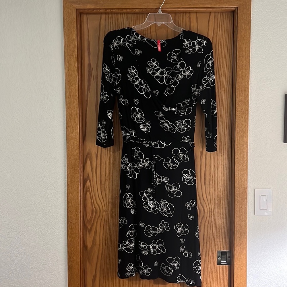 Hanna Andersson faux wrap black dress with 3/4 length sleeves size 10 EUC